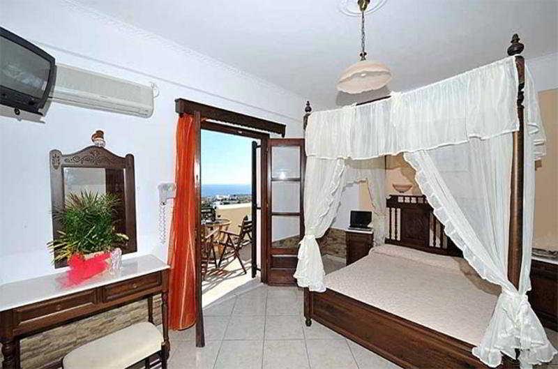 B Suites Fíra Kültér fotó